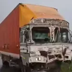 hindistanda traktorle kamyon carpisti 9 olu 42 yarali bjCBiBVz