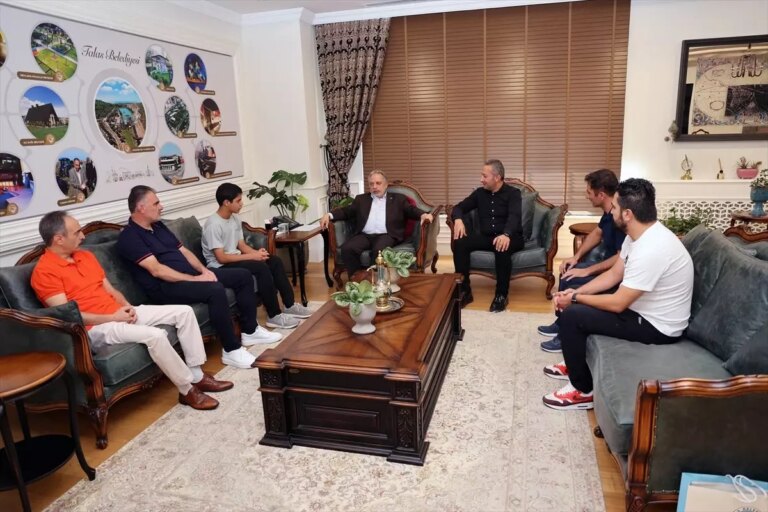 mustafa cigdemden baskan yalcina ziyaret rBbddGqd