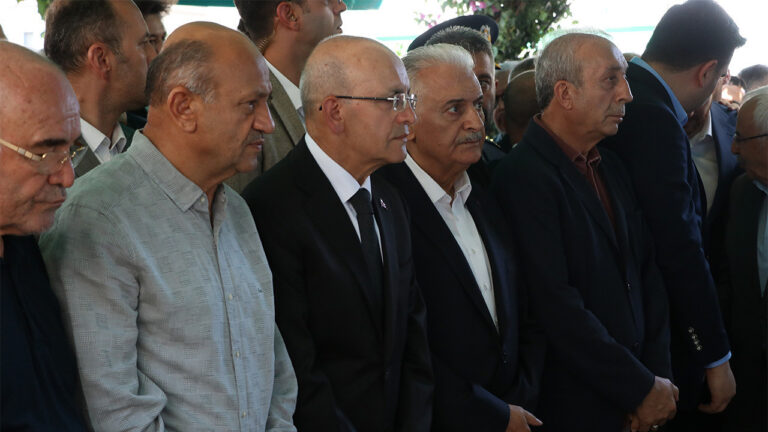 simsekin aci gunu taziyeleri kabul etti bM18VpUF