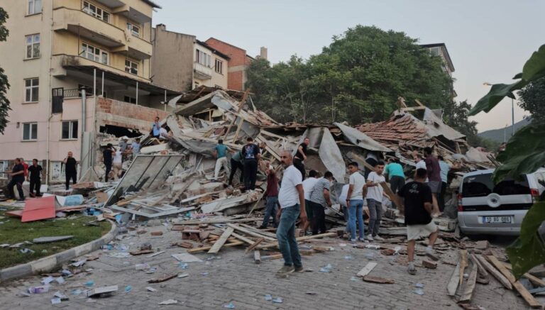 sindirginin artcilari 52ye ulasabilir Bg6HF7BM