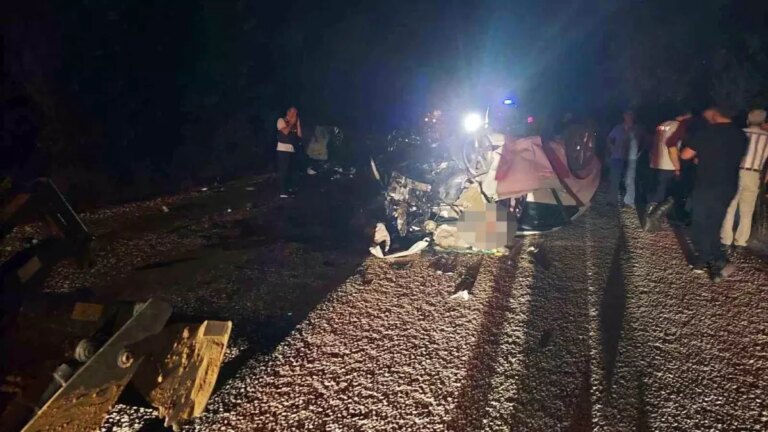 yenicede feci kaza 6 olu Z5j8THDy