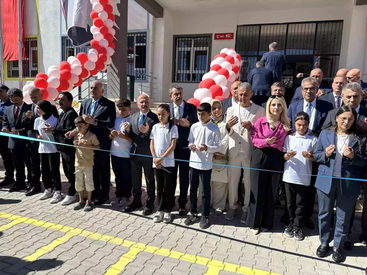 bakan tekin turkiye son 20 yilda egitim ogretimde fiziki altyapi teknolojik altyapi ve akademik icerik acisindan devrim niteliginde isler yapti A1Vl2KW4