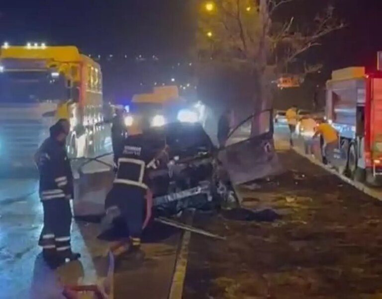 diyarbakirda otomobil yangini 3 yarali y3jtpiNZ