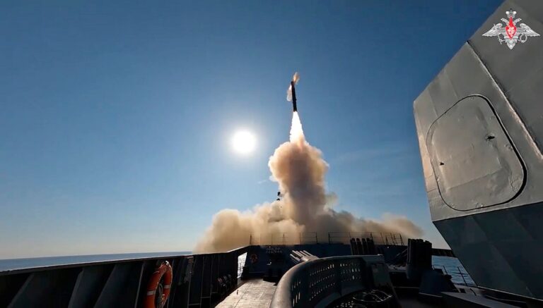 hipersonik guc savasi rusya zircon fuzesini atesledi LGaYOa46