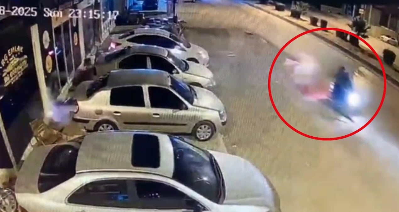 oto galeriye silahli saldiri iceride 4 kisi vardi g8PAr2mJ