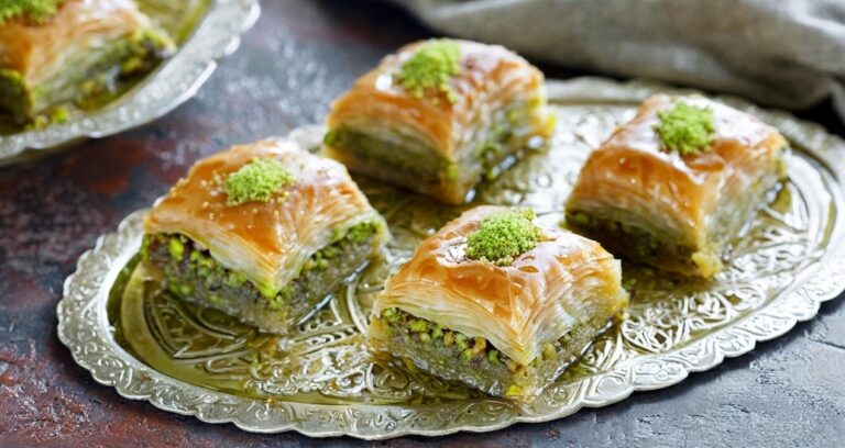 unlu tatlici baklava diye boya yedirmis fuKZbDtV