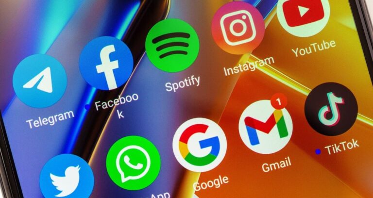 whatsapp google ve youtube yasaklanacak gerekcesi aciklandi AqM53ni9