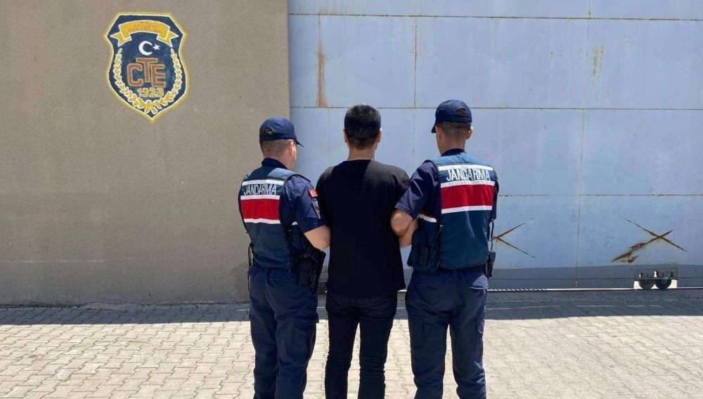 16 yil hapisle araniyordu gaziantepte yakalandi gFURGdMD.jpg