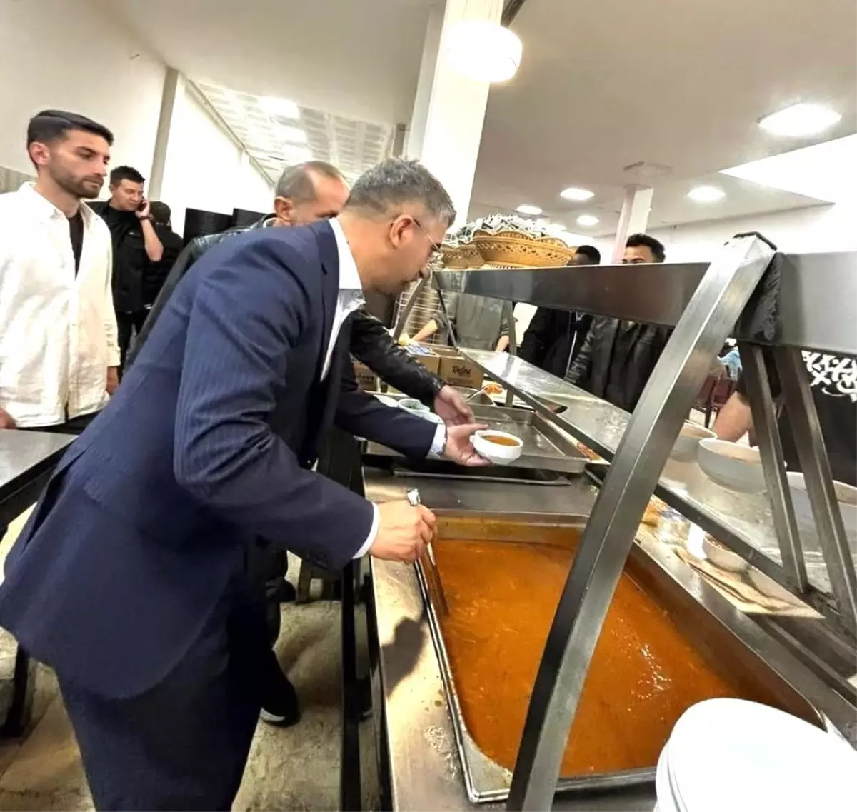 ak parti erzurum genclik kollari kampuse hosgeldiniz dedi qs2G56hJ