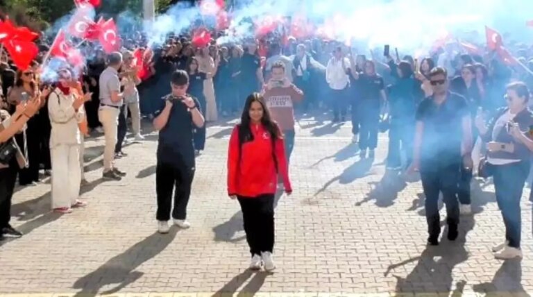 aysegul karagoz dunya sampiyonu GBR5prJc