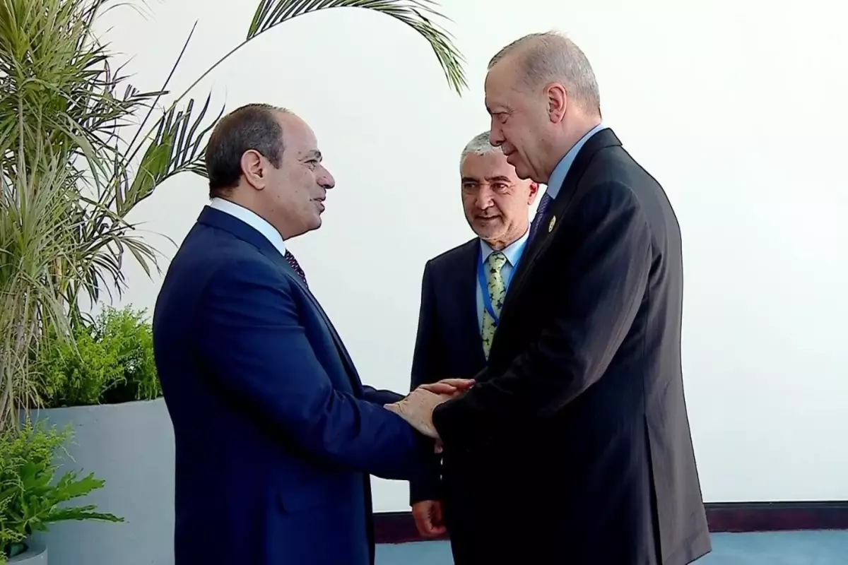 cumhurbaskani erdogan gazze zirvesi icin misirda sisi bizzat karsiladi jLPpIAWC.jpg