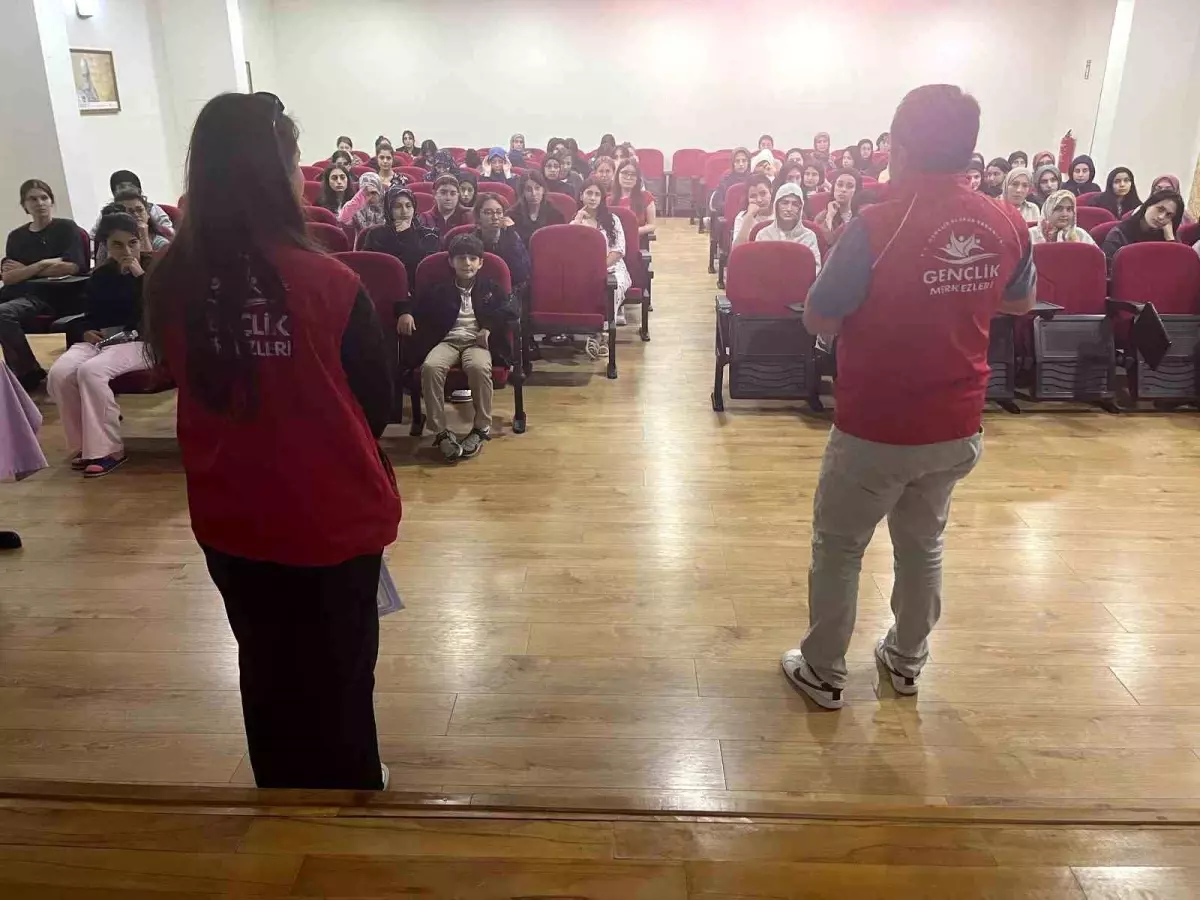 duzce universitesinde bahcesehir genclik merkezi tanitildi ckFGs618