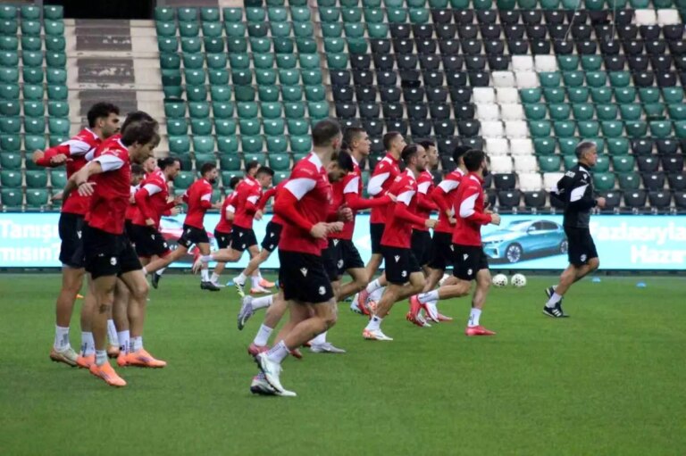 gurcistan turkiye maci icin kocaelide son antrenmanini yapti SR7cJkKu.jpg