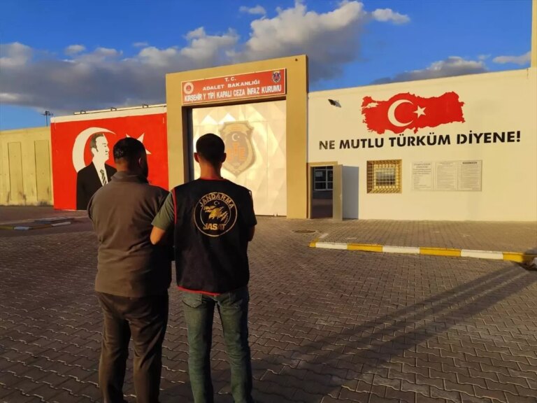 kirsehirde 4 yil hapis cezali hukumlu yakalandi zEPmX4A9.jpg