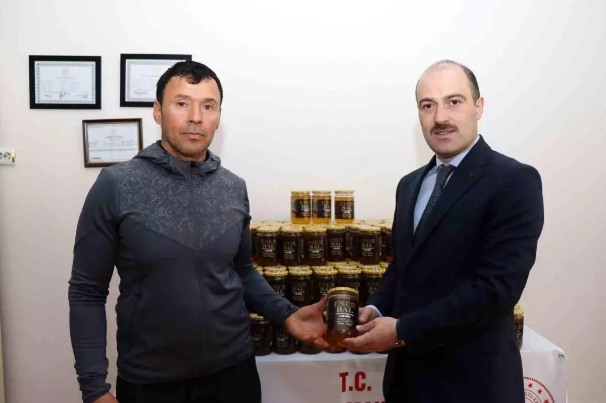 organik bal ureticisinden ihtiyac sahiplerine bagis k7nFkAME.jpg