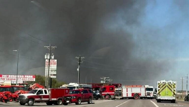 ucak karavan parkina dustu en az 2 olu MKb3HWty.jpg