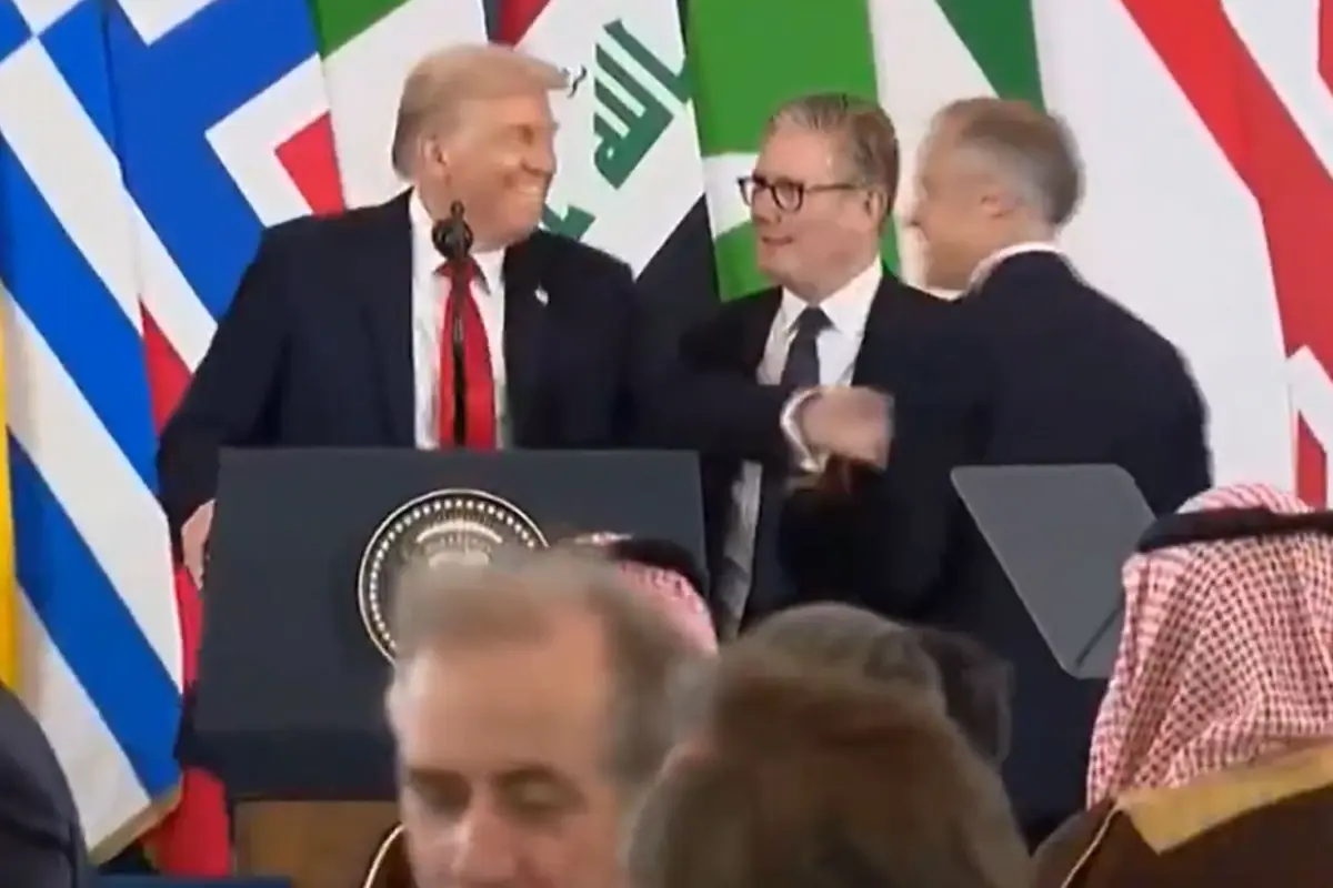 zirvede ilginc anlar trump o ulkenin liderini once kaybetti sonra unvanini degistirdi aABulNvK.jpg