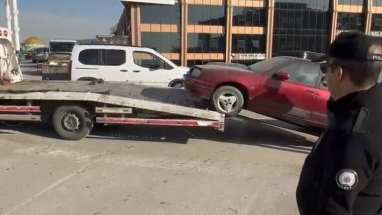 ankarada hurda arac temizligi cok sayida arac trafikten men edildi 9SgQ88Li.jpg