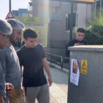 bursada kizlarinizi bu adamdan uzak tutun yazili afisler ortaligi karistirdi PdBmnsbS.jpg