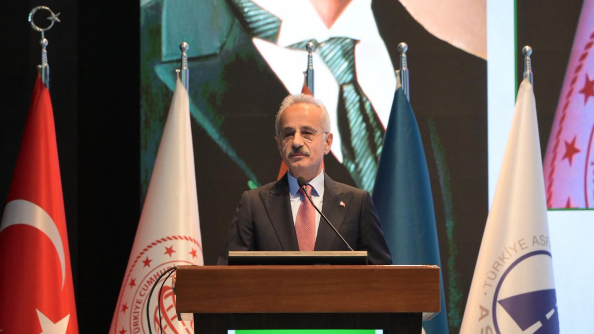 Abdulkadir Uraloğlu: Son 10 yıldaki otoyol artış hızında Avrupa’da birinci sıradayız