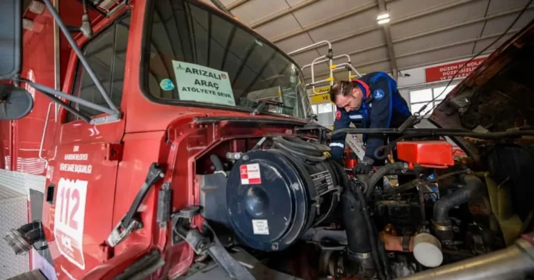 izmir-buyuksehirden-itfaiye-araclarina-guclu-lojistik-destek-kTsxCGQg.webp