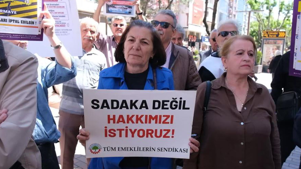 30-bin-lira-ikramiye-talebi-eskisehirde-emekliler-sokakta-WdtTcRde