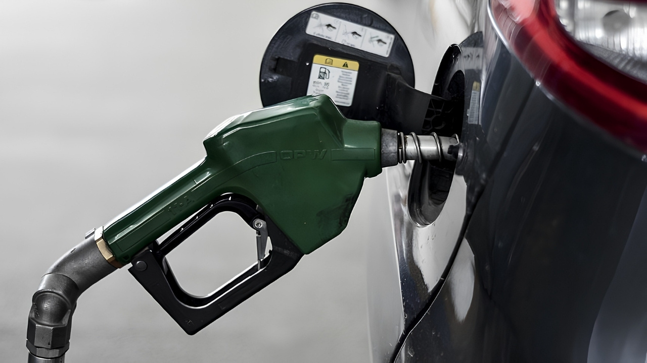 İran-ABD uzlaştı, petrol fiyatları geriledi: Pompaya ne zaman yansıyacak?