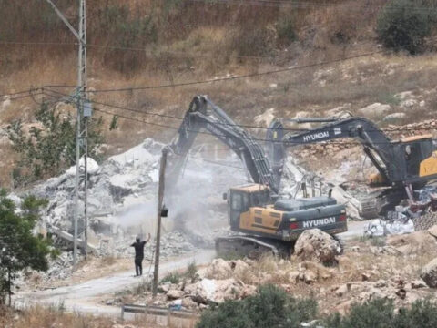 Israil askerleri bati seriada filistinlilerin evini yerle bir etti z9Gd4YEh