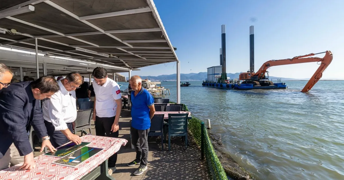 Izmir korfezinde dip tarama calismalariyla deniz yasami canlaniyor eCQ2Sxsl